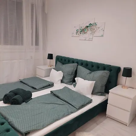 Apartament Emerald *